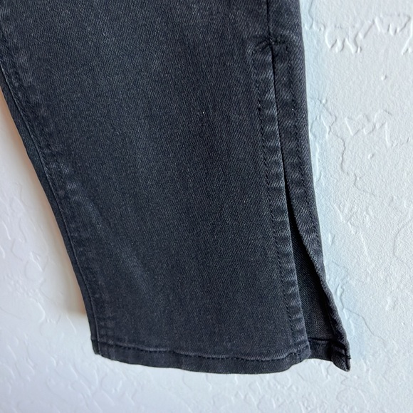 11/30 Indigo Rising High Rise
Slim Straight Fit Jeans Black Wash - Picture 7 of 11